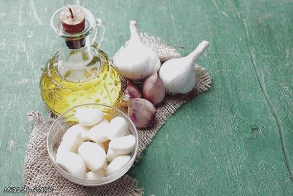 عفونت زیر ناخن پا 