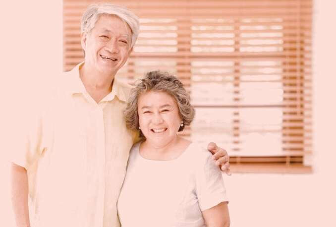  آغوش گرفتن یکدیگر