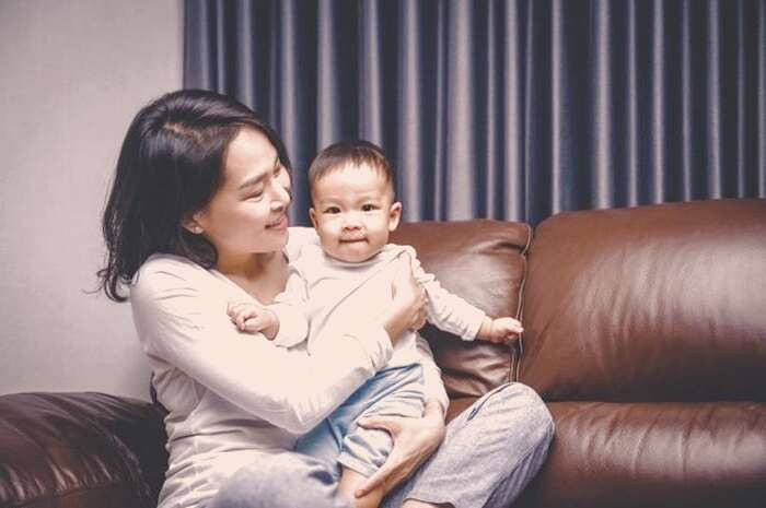  آغوش گرفتن یکدیگر