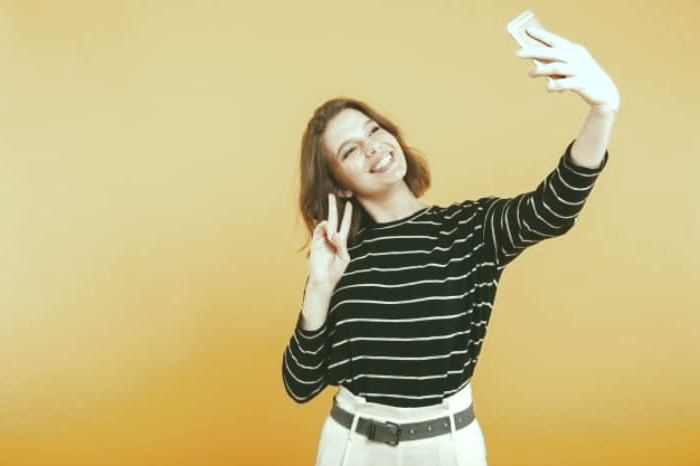 ضرر نور گوشی