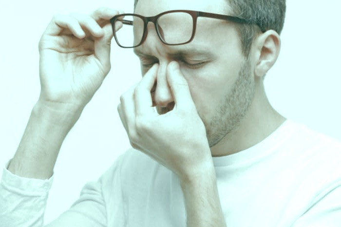 پیشگیری از درد پشت چشم