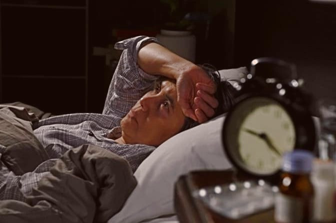 درمان گیاهی بی خوابی برای درمان بی خوابی چه بخوریم