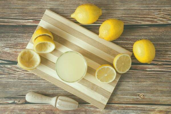 آب لیمو برای درمان اگزما آب لیمو