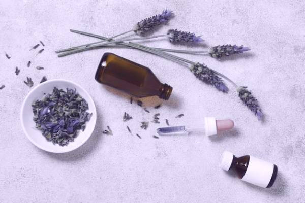 روغن اسطوخدوس برای درمان اگزما روغن اسطوخدوس