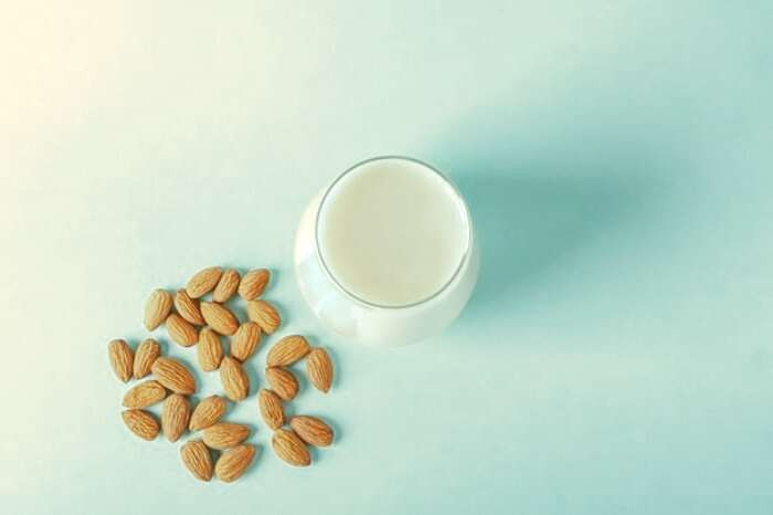 ارزش غذایی شیر بادام خواص شیر بادام