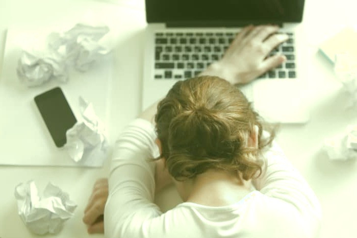 خوابیدن در روز خواب آلودگی