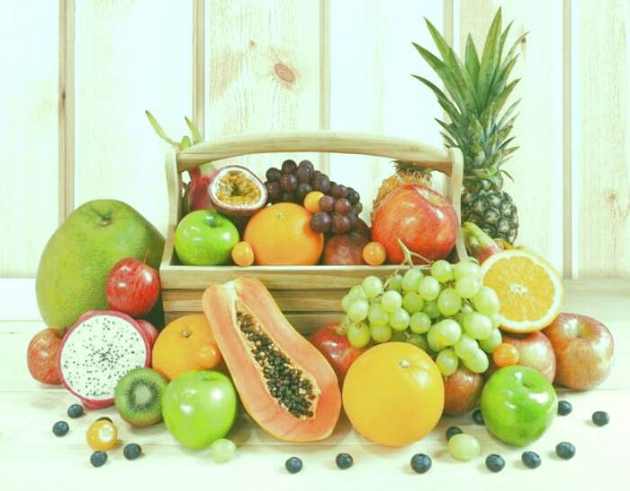 میوه برای درمان خلط گلو مفید است مصرف میوه