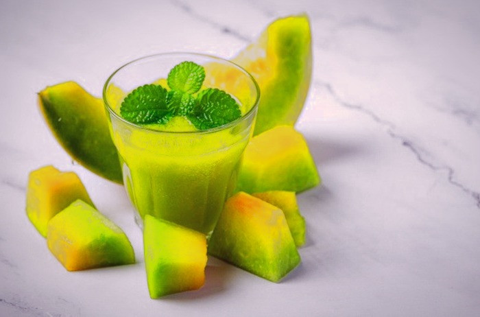 فواید خوردن آب طالبی در تابستان  آب طالبی