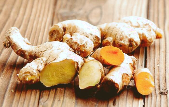 بهبود گردش خون در طب سنتی زردچوبه و زنجبیل