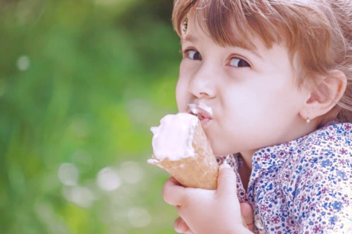 ضرر بستنی برای کودکان