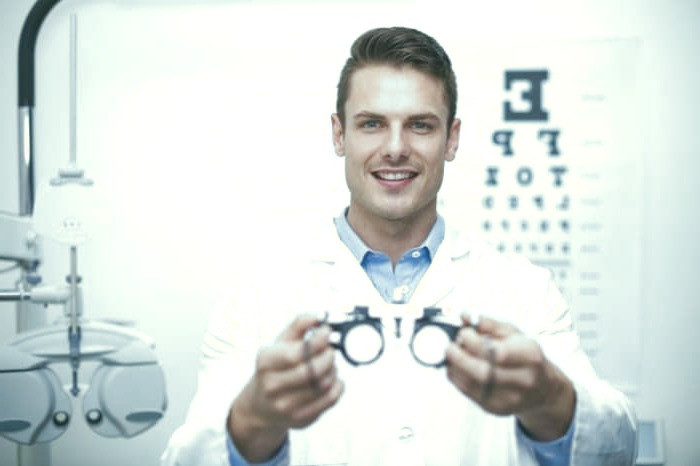 عمل لیزینک چشم