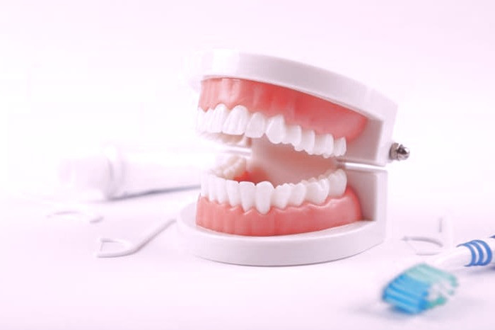 مراقبت دندان مصنوعی