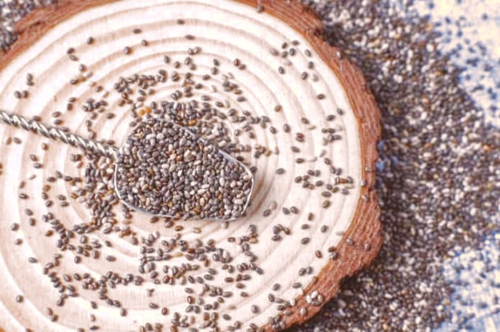 دانه چیا و تخم شربتی