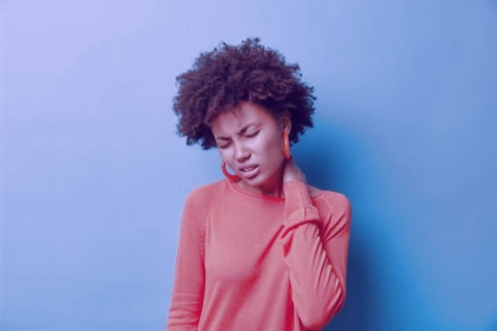 توازن نداشتن سر و گردن