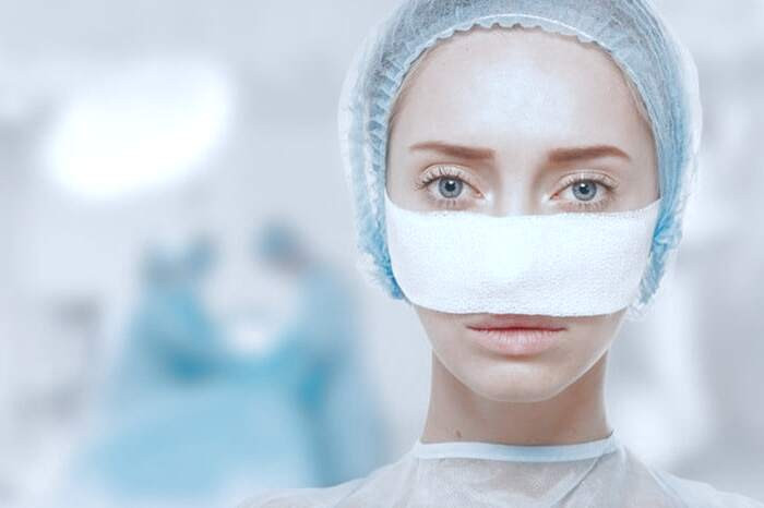 عوارض عمل زیبایی