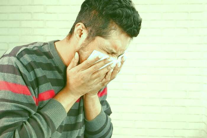 هنگام عطسه