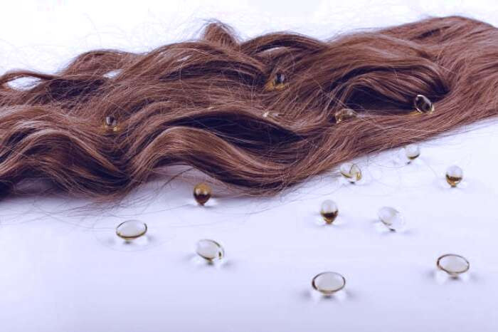 مرطوب کردن مو