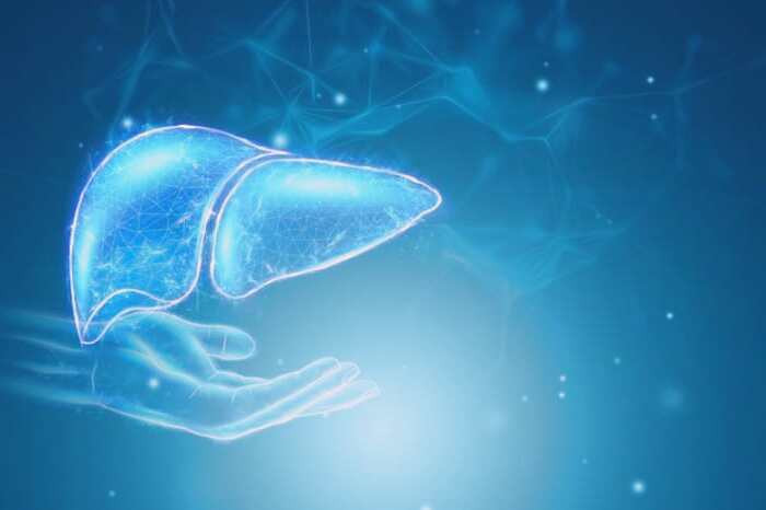 نوشیدن آب سرد