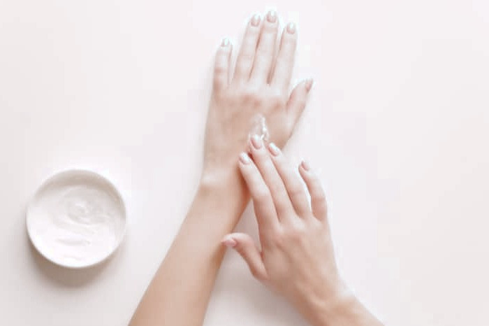 جوانی دست و پا