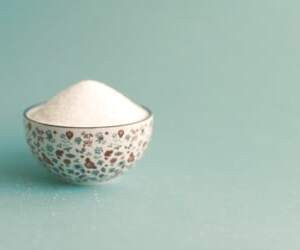چرا مصرف شکر برای سلامتی مضر است؟