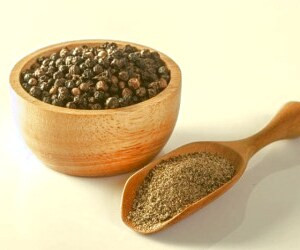 در مورد خواص فلفل سیاه چیست؟