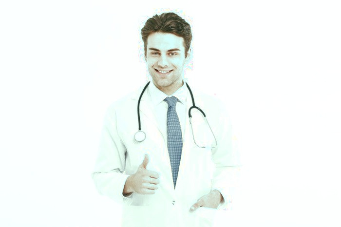 چرا مردان به پزشک مراجعه نمی‌کنند؟ دلایل عدم مراجعه آقایان به پزشک چیست؟