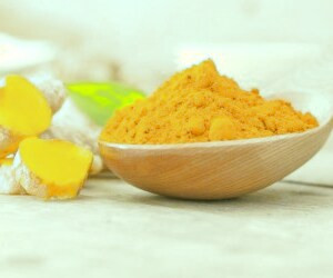 با چه چیزهایی زردچوبه را مصرف کنیم تا بیشترین فایده را داشته باشد؟