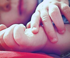 بررسی علل و نشانه‌های کلیدی راشیتیسم و راهکارهای تشخیص و درمان نرمی استخوان