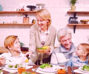 غذاهای مغذی که مصرف بیش از حد آنها مضر است