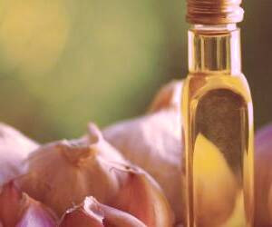 تقویت و رشد مو با استفاده از روغن سیر + فواید درمانی