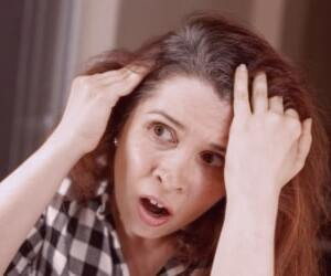 درمان شوره سر با روش‌های طب سنتی