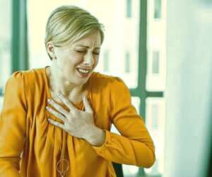 درد قفسه سینه ناشی از کرونا: نشانه‌ها و علل آن چیست؟