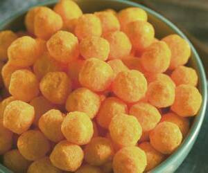 عوارض و مضرات پفک: تأثیرات منفی این تنقلات خوشمزه بر سلامت