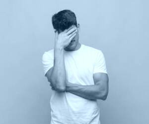 غذاها و خوراکی‌هایی که باعث تشدید افسردگی می‌شوند