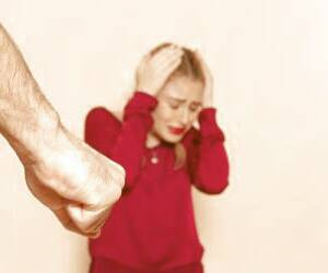 سادیسم: تعریف، ویژگی‌ها و روش‌های درمان آن + انواع مختلف