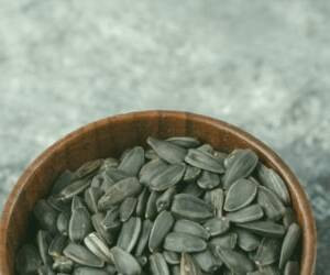 فواید دانه آفتابگردان برای پوست‌های خشک