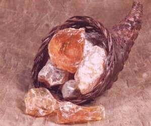 بررسی خواص درمانی دود کندر در محیط خانه