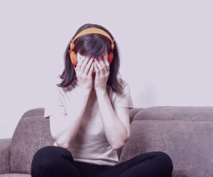 به چرایی گوش دادن به موسیقی غمگین