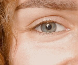بهبود ظاهر چشم با نوشیدنی های گیاهی