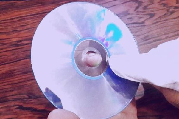 خط و خش سی دی