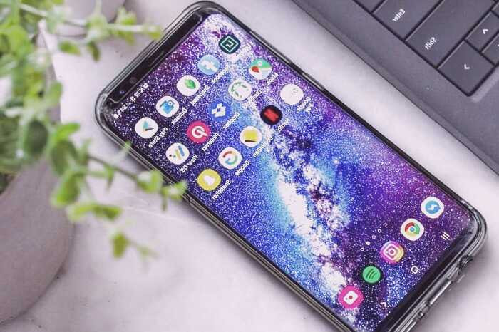 تصویر زمینه زنده