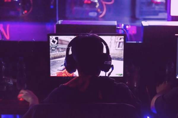 دوره چهارم مسابقات لیگ زولا در سال 1398 برگزار گردید