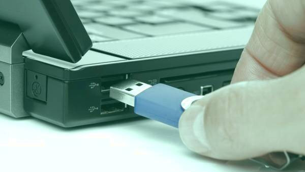 وصل کردن فلش به ضبط ماشین