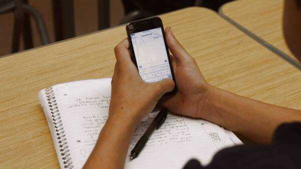 گوشی دانش آموزی