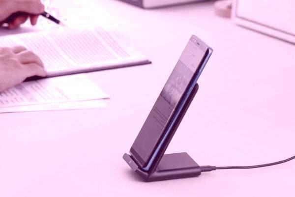 شارژر ایستاده