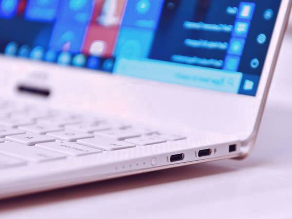 لپ تاپ Dell XPS 13 Dell XPS 13
