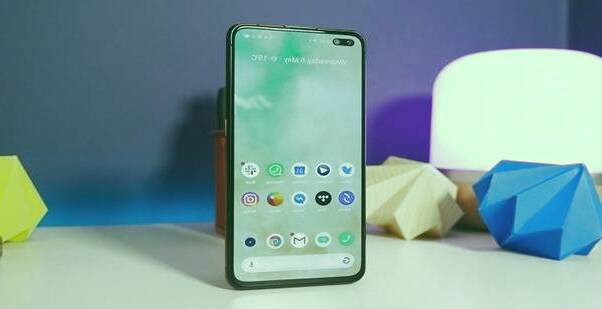 بهترین گوشی های میان رده از نظر مشخصات سخت افزاری و نرم افزاری