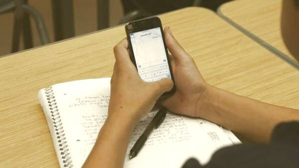 گوشی دانش آموزی