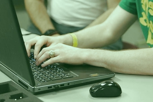 بررسی و مقایسه لپ تاپ های مناسب برای مهندسی و کاربردهای خانگی