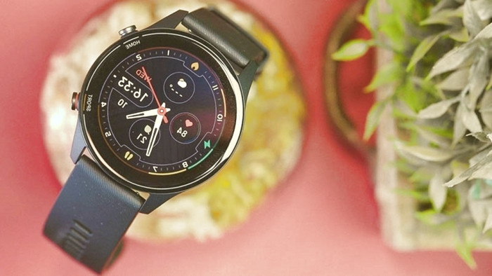 بررسی و مقایسه ساعت های هوشمند شیائومی mi watch و هواوی GT2